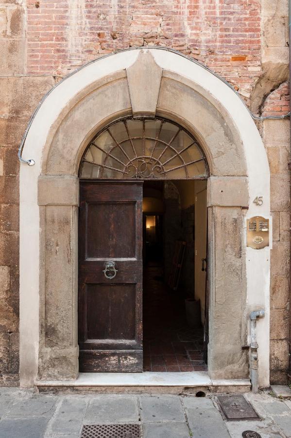 Appartement Hostly - Garden House Near The Tower - Historical House With Private Garden à Pise Extérieur photo